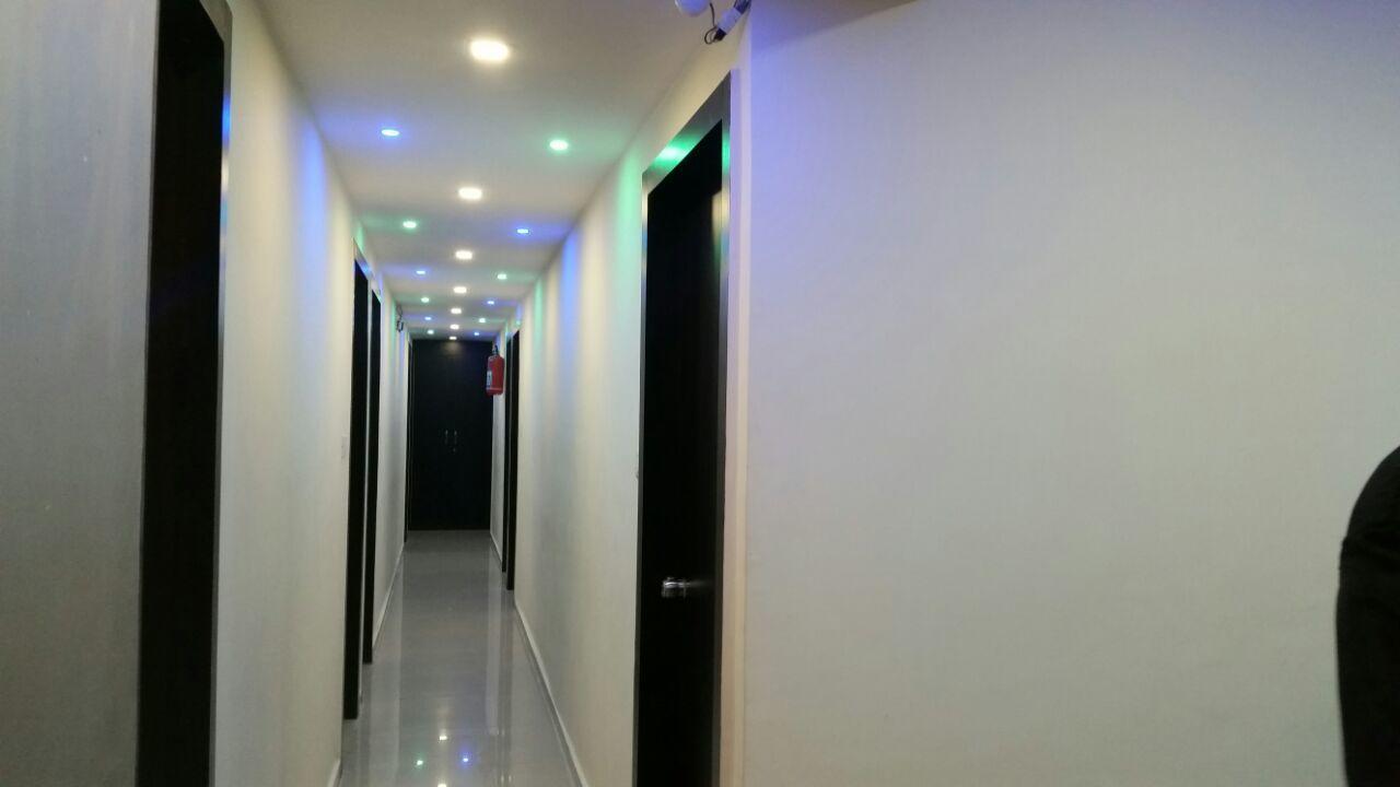 אחמדאבאד Hotel Cg Plaza מראה חיצוני תמונה